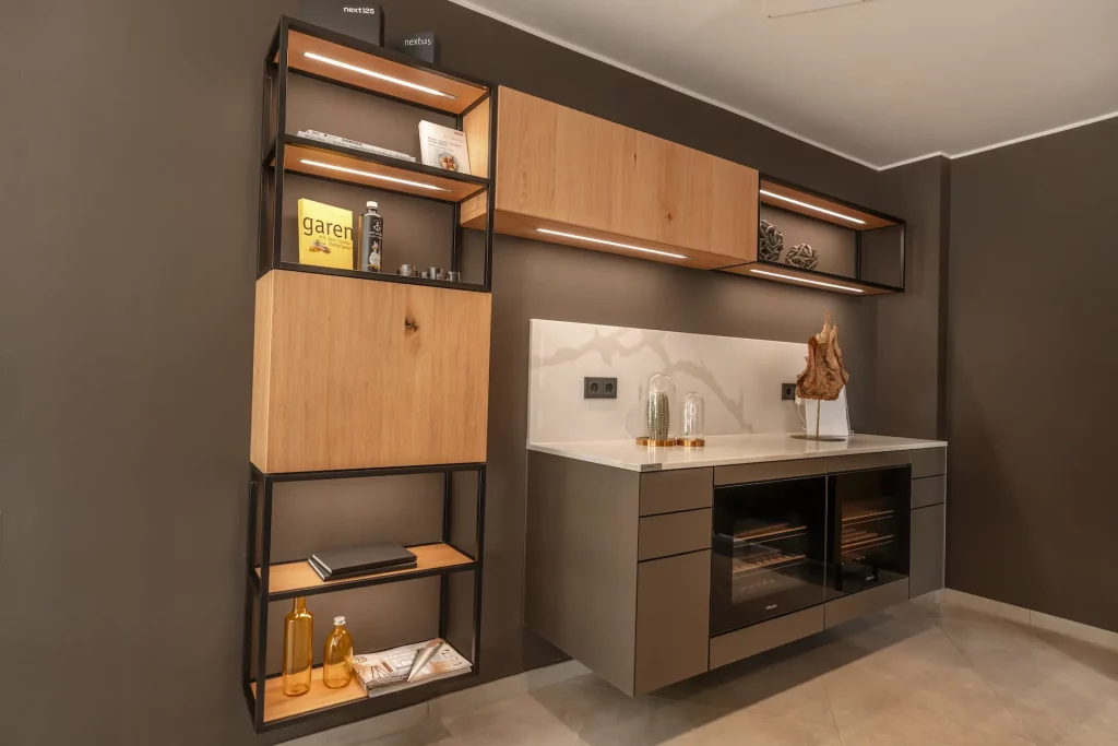 next125 Küche Quarzkomposit und Miele next125 Küche mit Quarzkomposit Arbeitsplatte und Miele Geräten