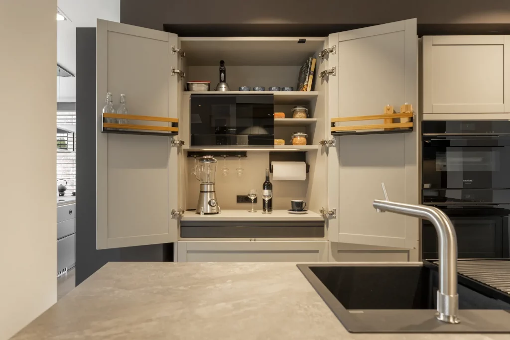 schueller-kueche-rahmenfront-grifflos-buffetschrank schueller kueche rahmenfront grifflos buffetschrank